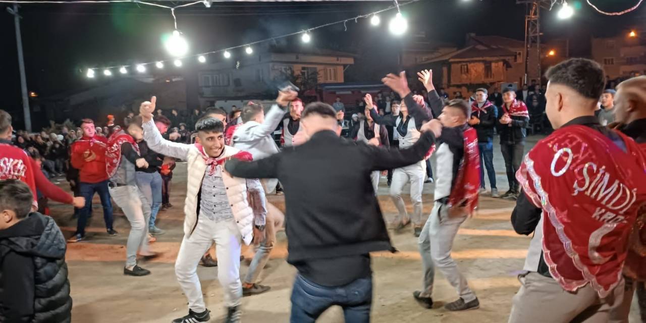 Şuhut’ta Kınalı Kuzular Asker Eğlencesinde Moral Depoladı