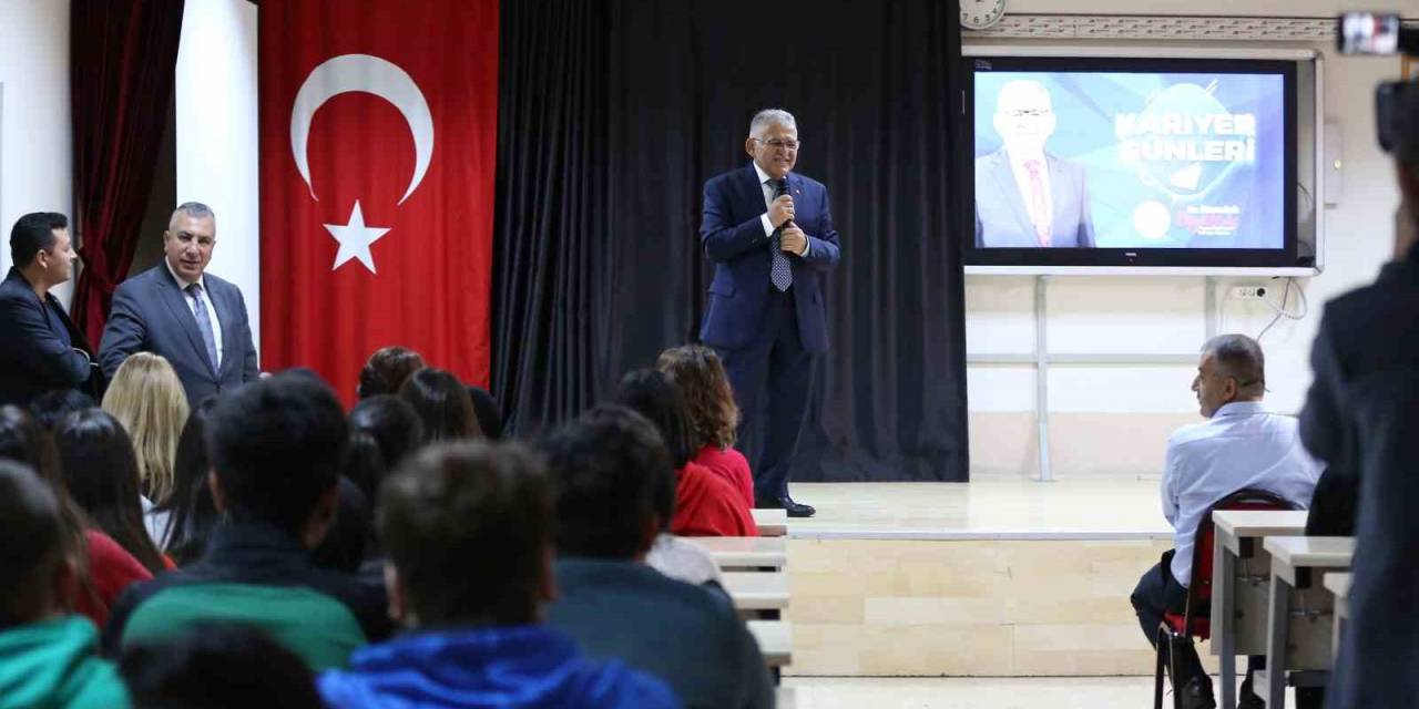 Büyükkılıç, ’kariyer Günleri’nde Öğrencilerle Buluştu