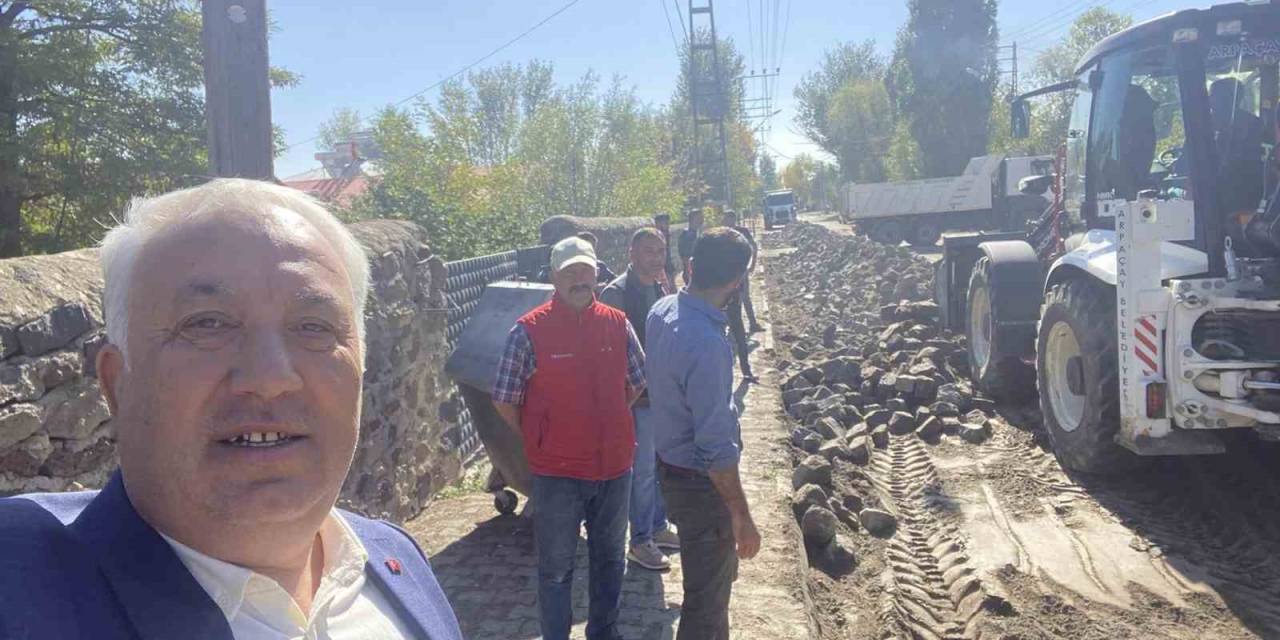 Arpaçay Belediyesi’nin Yol Çalışmaları Sürüyor