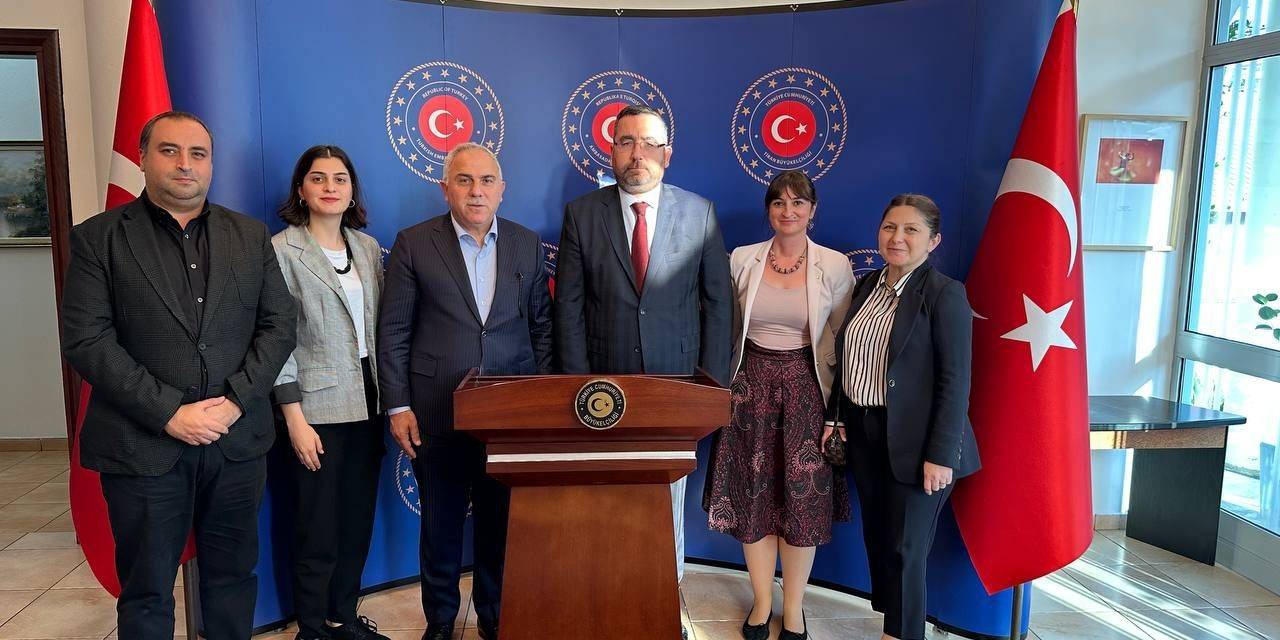 Tiran’da ‘Yerel Yönetimler Forumu’nda Deneyimler Paylaşıldı