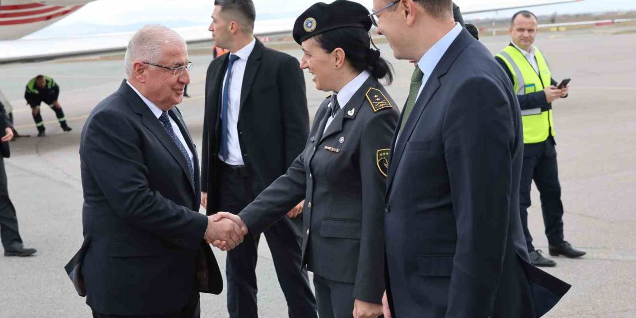 Milli Savunma Bakanı Güler Kosova’da