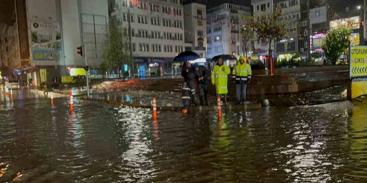 Ordu’da Sel Sonrası Su Tahliye Çalışmaları Sürüyor