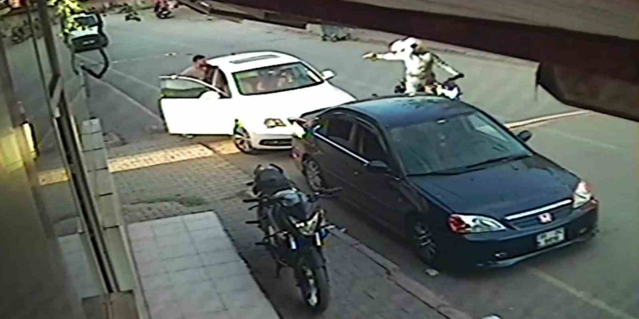 Fırına Gelen Uncunun 139 Bin Tl’sini Silah Zoruyla Gasp Ettiler: Bu Anlar Anbean Görüntülendi