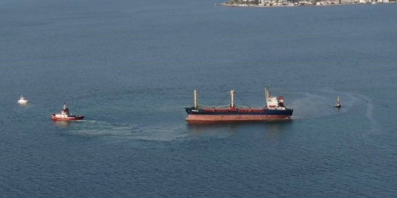 Maltepe Açıklarında Karaya Oturan Kuru Yük Gemisi Kurtarıldı