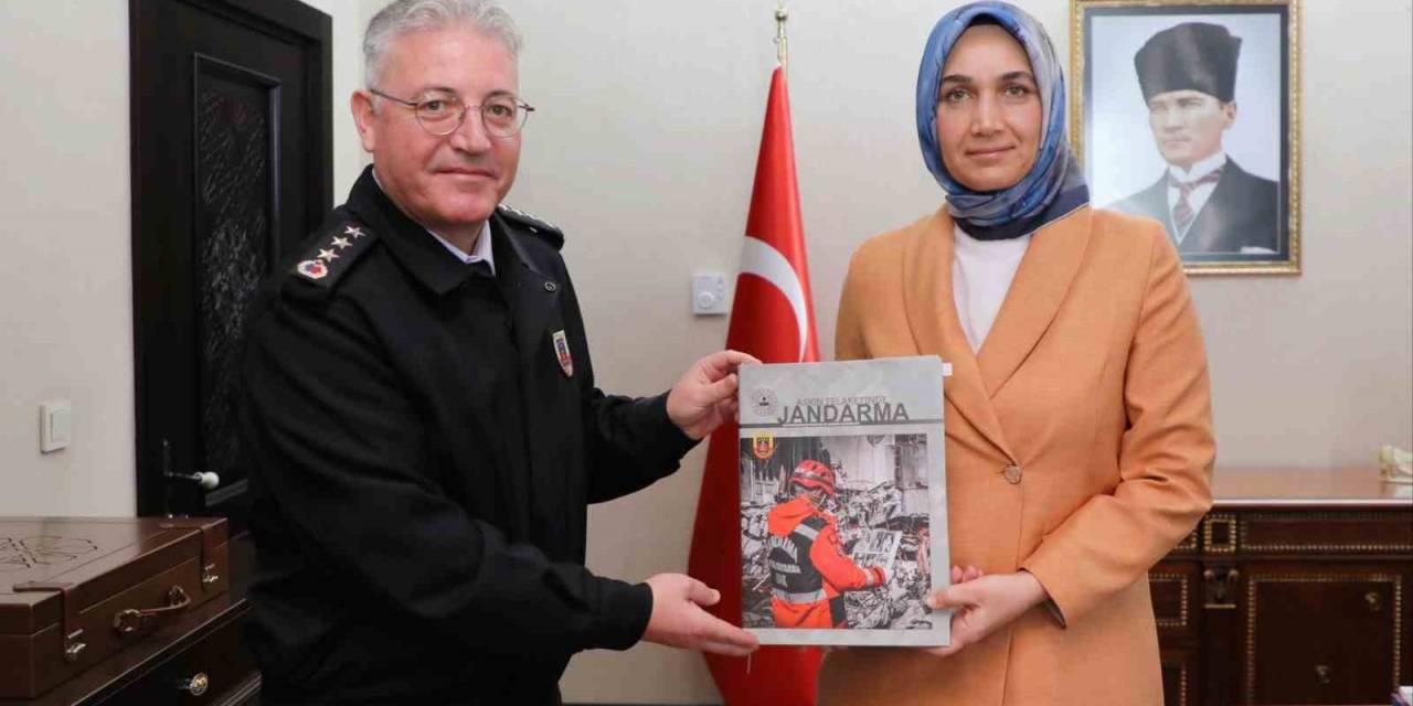 Jandarmanın Deprem Bölgesindeki Faaliyetleri Bu Dergide Toplandı