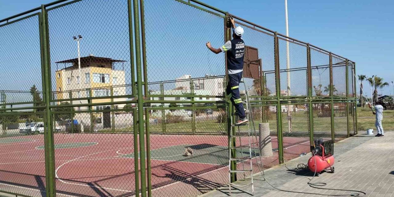 Akdeniz’de Yollar, Parklar Ve Spor Tesisleri Yenileniyor