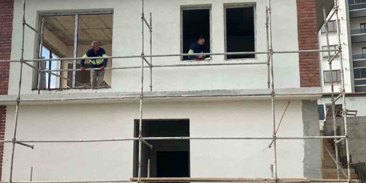 Pursaklar’da Modern Pazar Alanı Hızla Yükseliyor