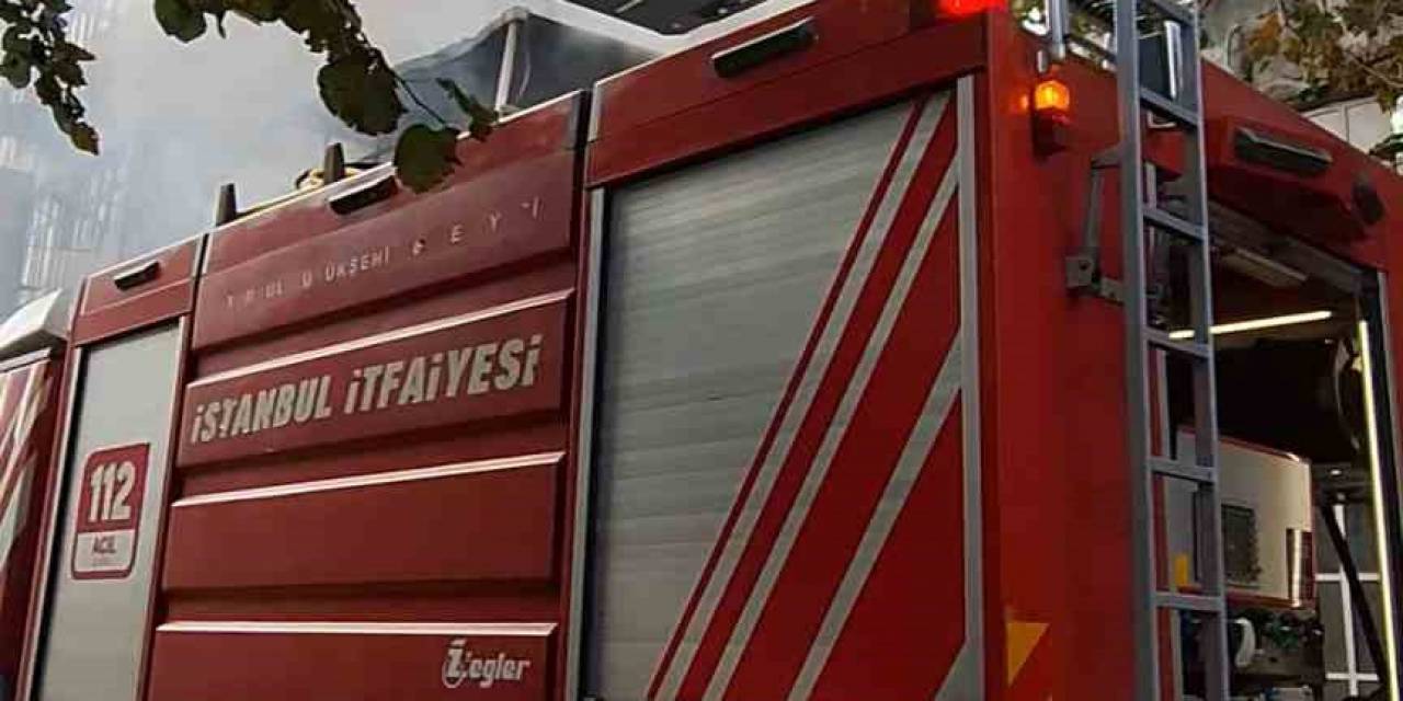 Zeytinburnu’nda 2 Katlı İş Yerinde Korkutan Yangın