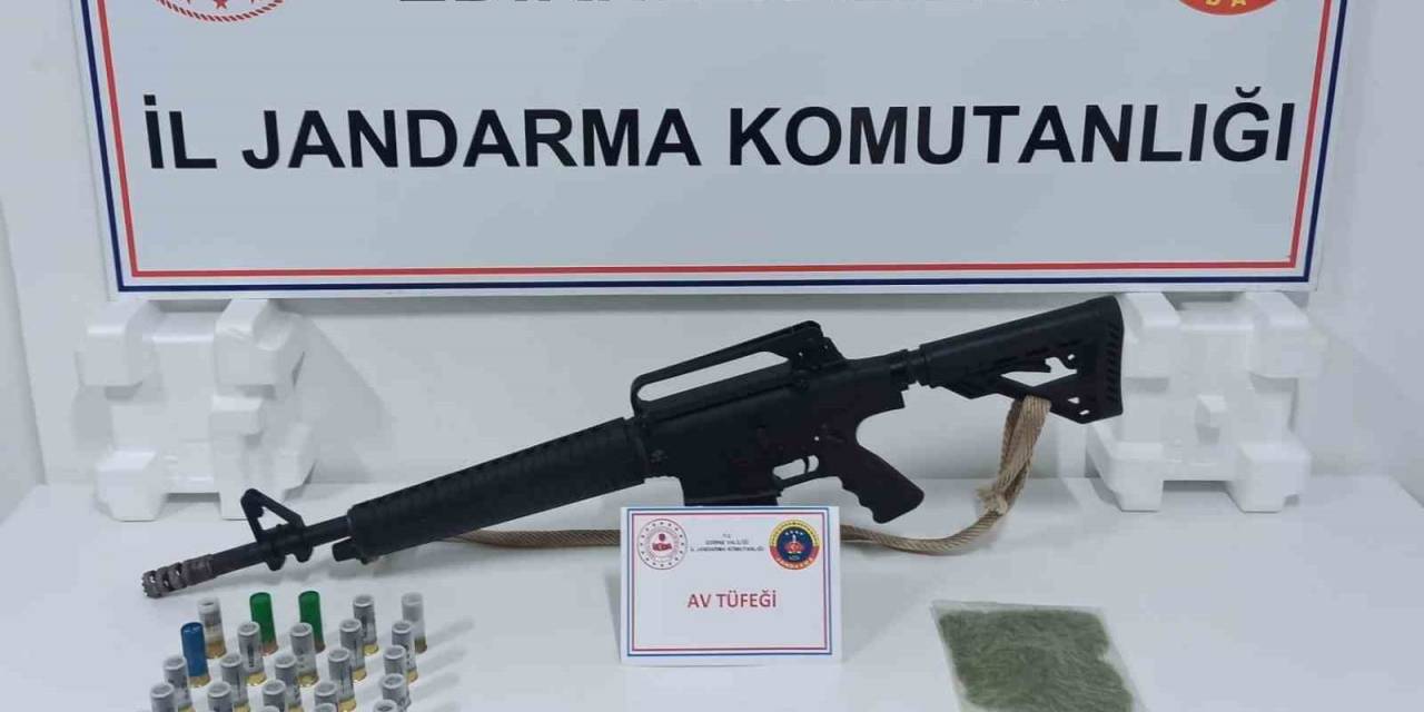 Edirne’de Ev Aramasında Silah Ve Uyuşturucu Ele Geçirildi