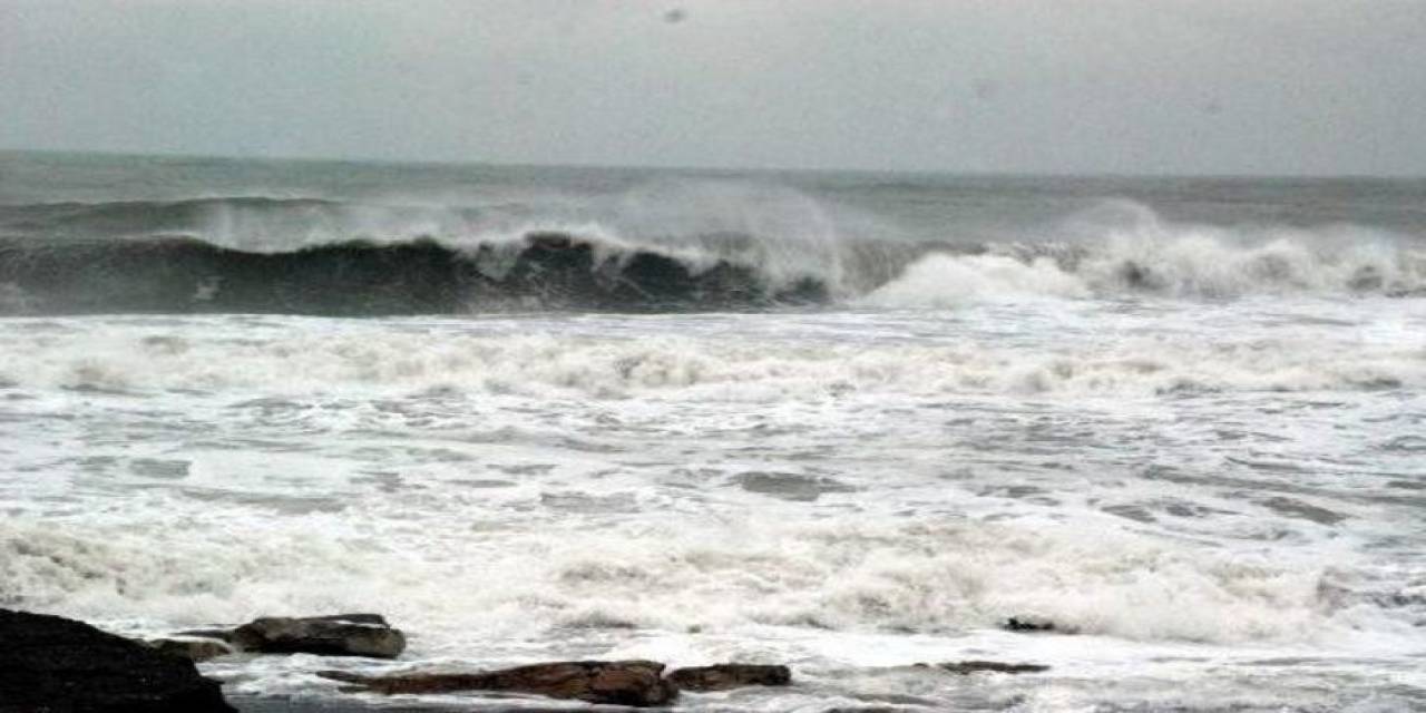 Denizlerde Fırtına Uyarısı