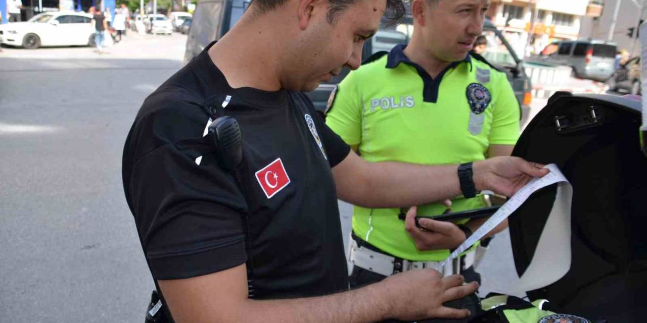 Kurallara Uymayan Sürücülere 356 Bin 386 Tl Para Cezası Kesildi