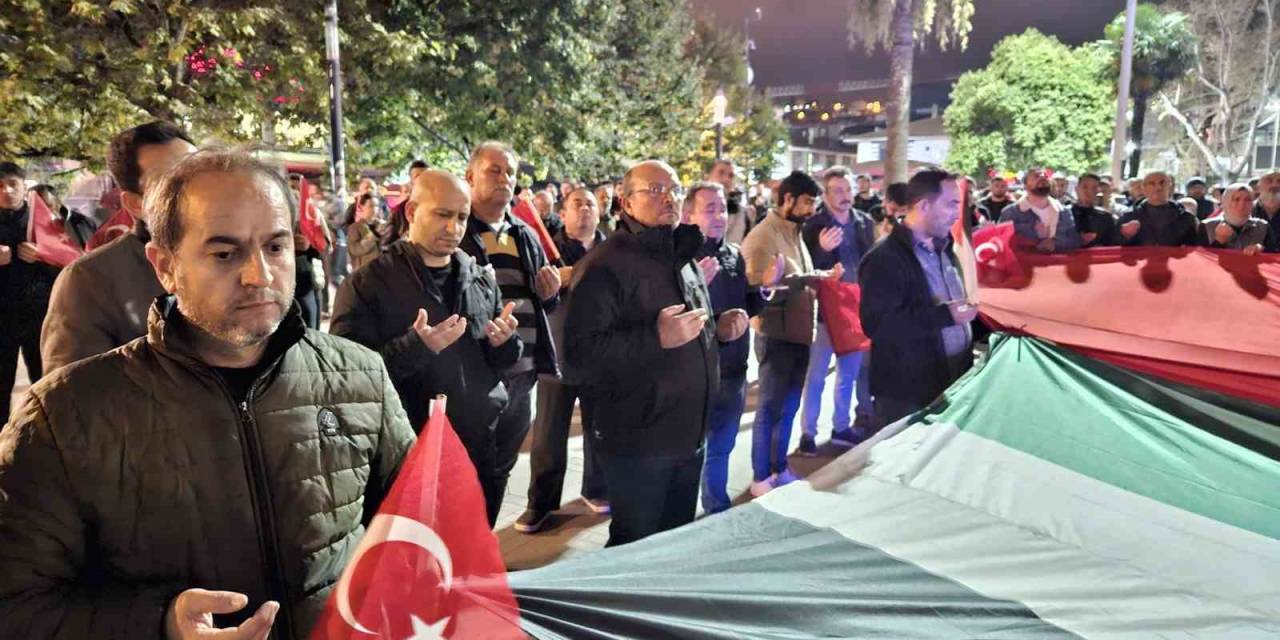 Gölcüklüler İnsanlık Dışı Saldırıyı Protesto Etti