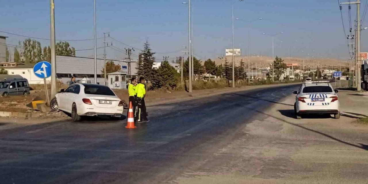 Konya’da Motosiklet İle Otomobil Çarpıştı: 2 Yaralı