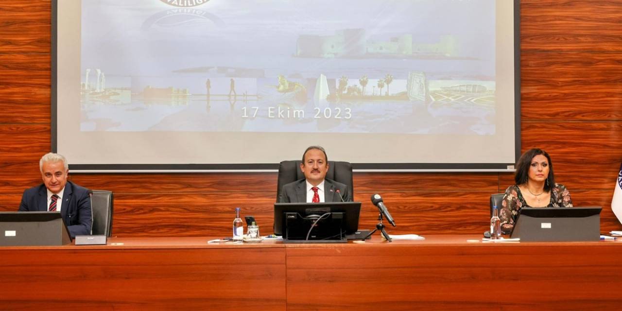 Vali Pehlivan: "Kentte 639 Proje Devam Ediyor"