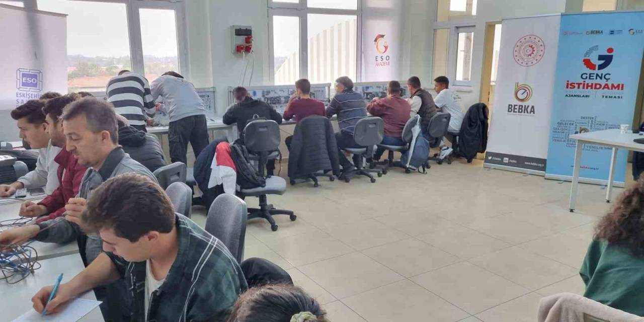 Gençler Eso Ve Bebka İle Meslek Sahibi Oluyor