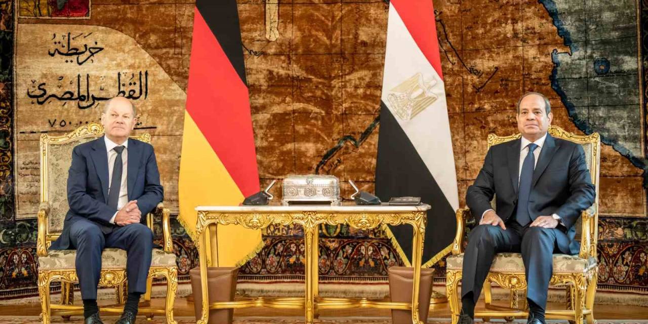 Mısır Cumhurbaşkanı Sisi: "Filistinlilerin Zorla Topraklarından Çıkarılmasını Reddediyoruz"