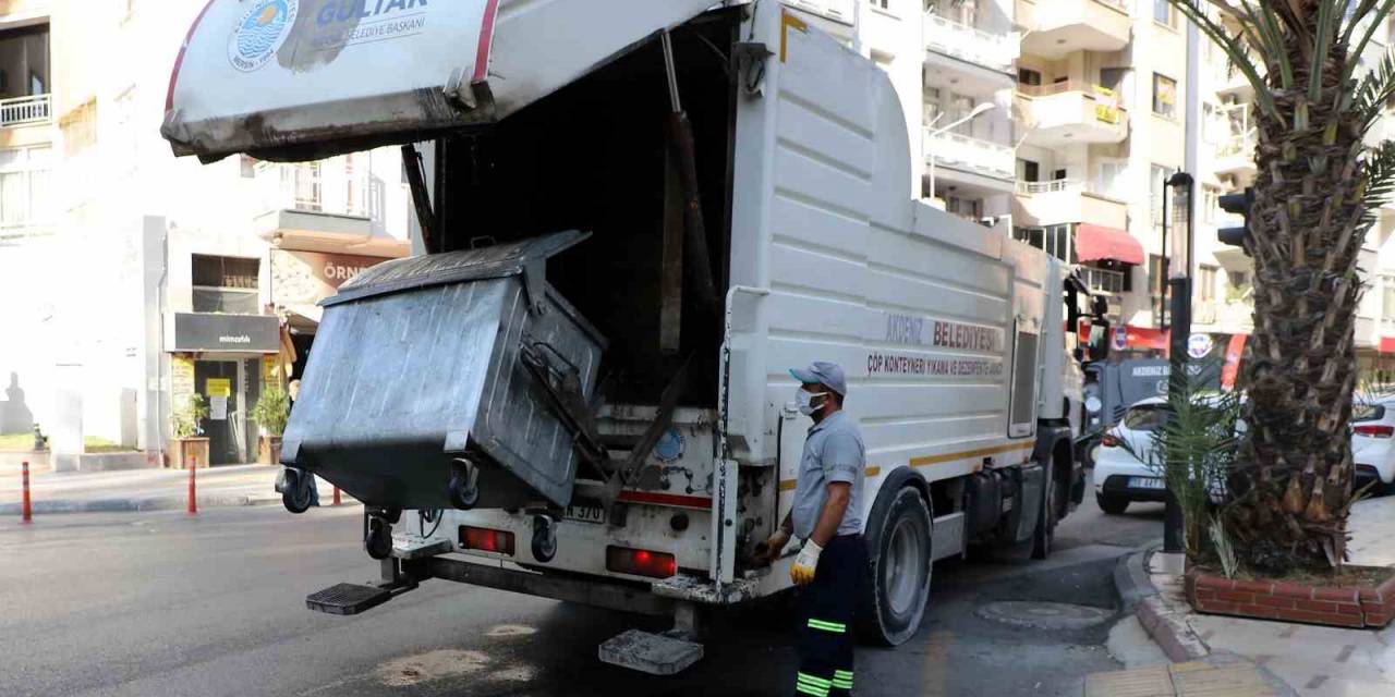 Akdeniz’de Temizlik İşlemleri Aralıksız Sürüyor