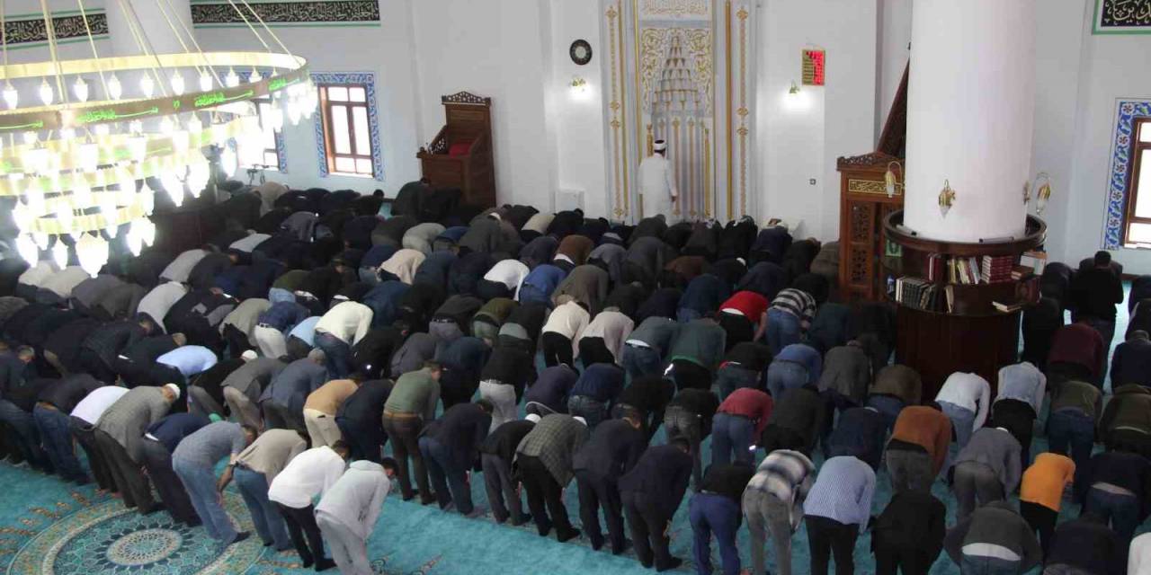 Şırnak’ta Filistin’de Hayatını Kaybedenler İçin Gıyabi Cenaze Namazı Kılındı