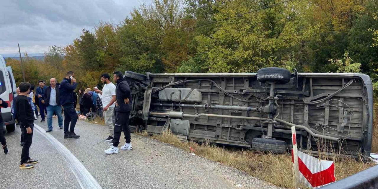 Tekirdağ’da Devrilen Yolcu Minibüsünde 16 Yaralı