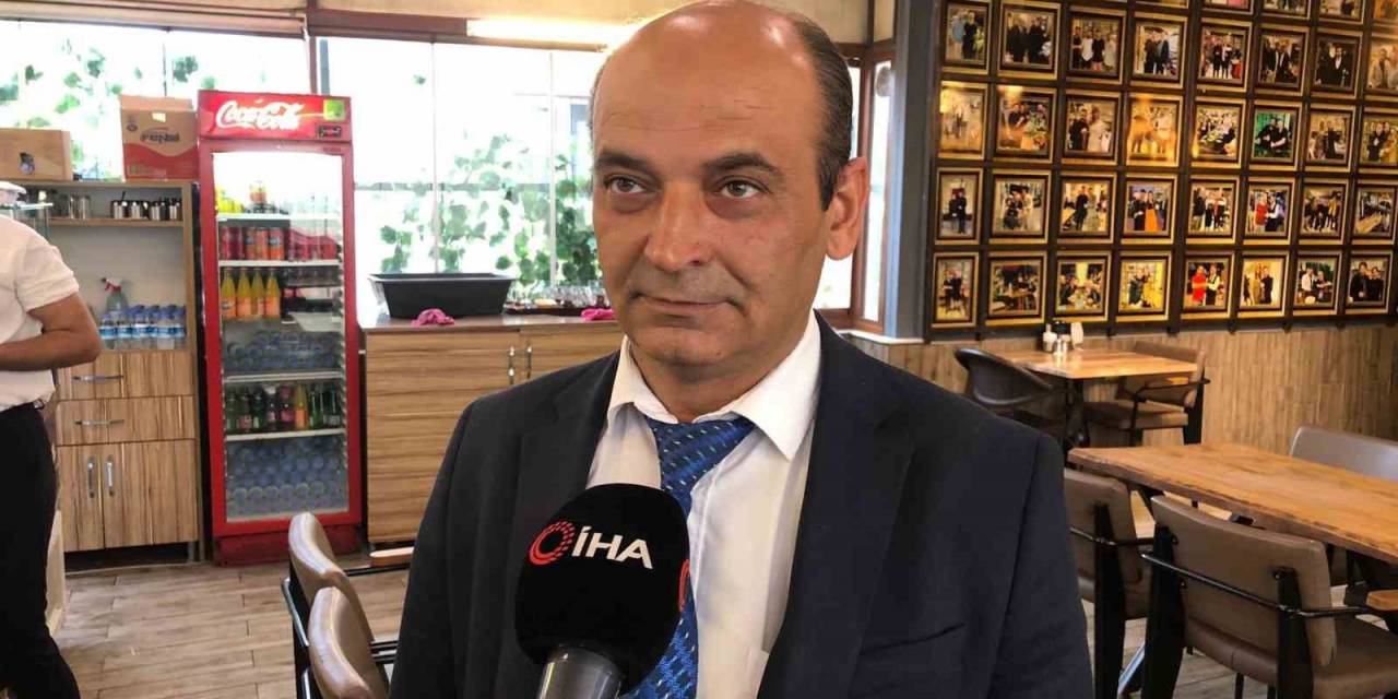 Restoranda Unutulan Altın Ve Dövizleri Polise Teslim Etti