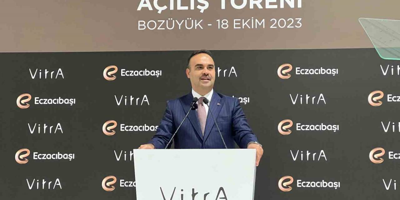 Bakan Kacır: "İhracatımız, Geçtiğimiz Yıl Yeni Bir Rekora İmza Atarak 254 Milyar Dolara Ulaştı"