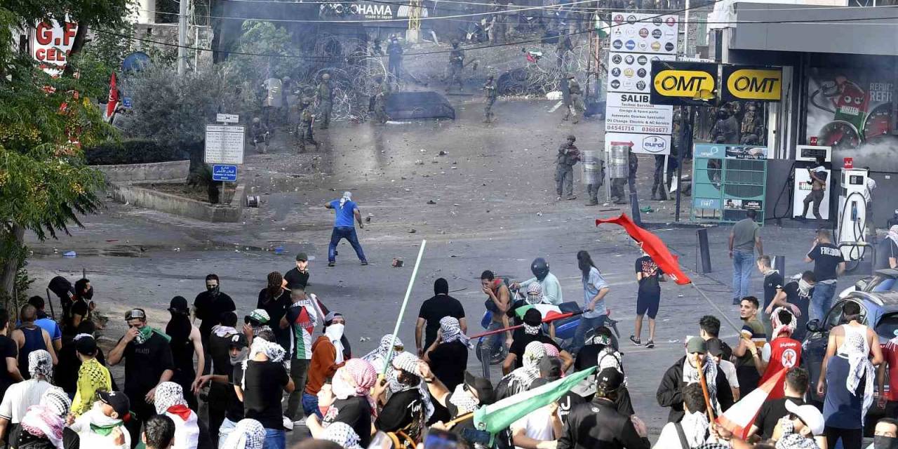 Lübnan Polisi, Abd Büyükelçiliği Önündeki Protestoya Müdahale Etti