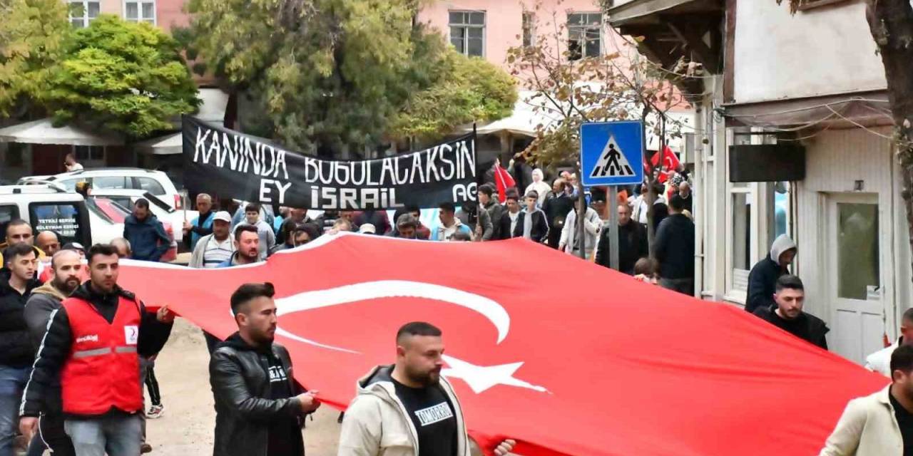 Emetliler Filistin İçin Yürüdü