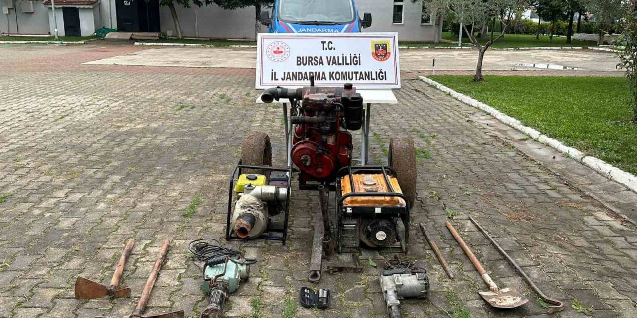 Bursa’da Kaçak Kazı Yapan Şüpheliler Jandarma Tarafından Yakalandı
