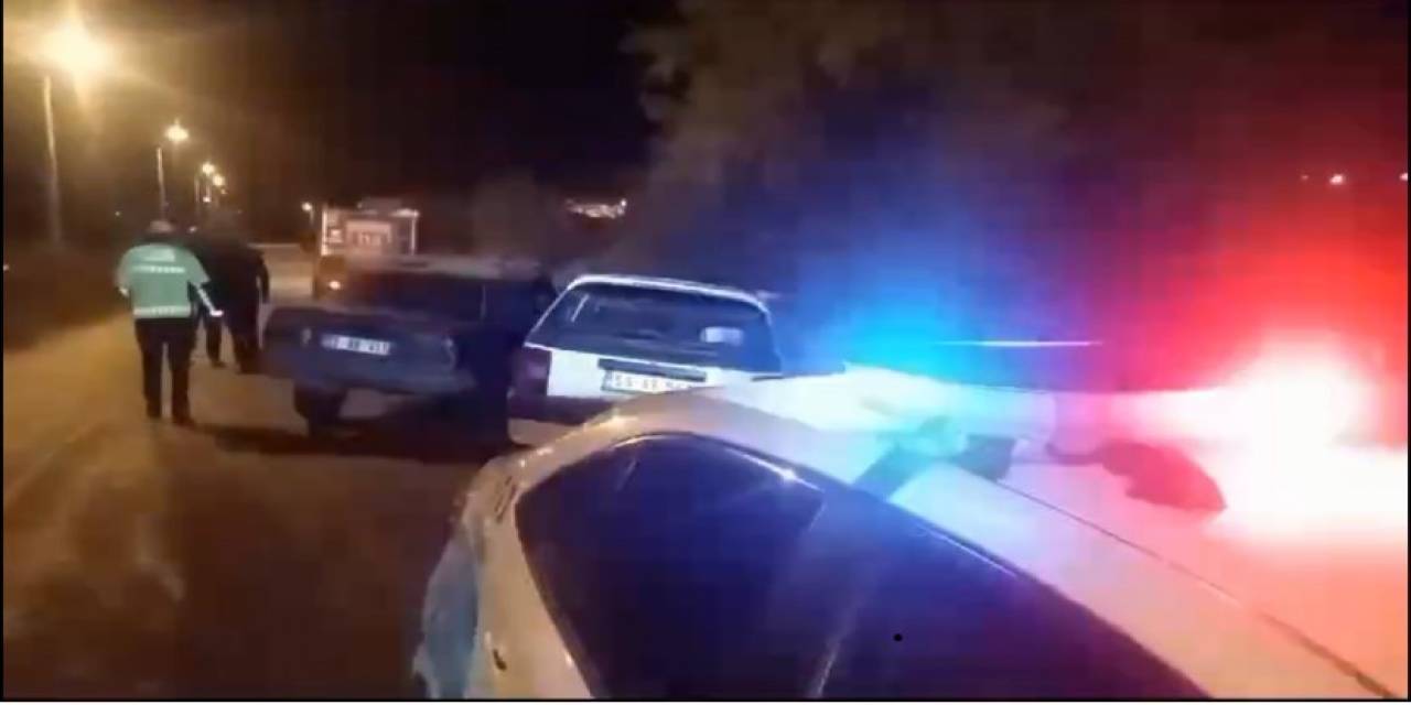 Edirne’de İki Otomobil Kafa Kafaya Çarpıştı: 2 Yaralı
