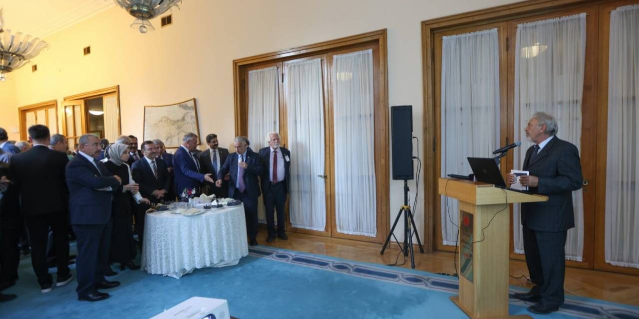 Ebyü Tarafından Düzenlen Cumhuriyet’in 100. Yıl Etkinlikleri Tbmm’de Devam Etti