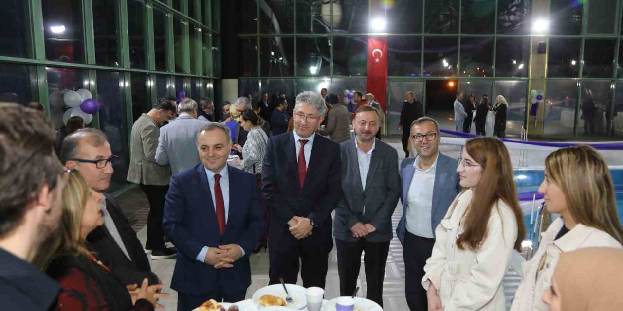 Rektör Prof. Dr. Altun, Akademisyenler İle Bir Araya Gelmeye Devam Ediyor