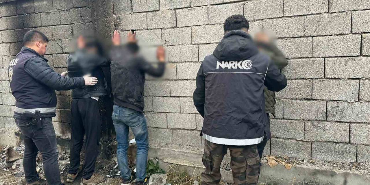 Yüksekova’da Uyuşturucu Bağımlılarına Şok Baskın