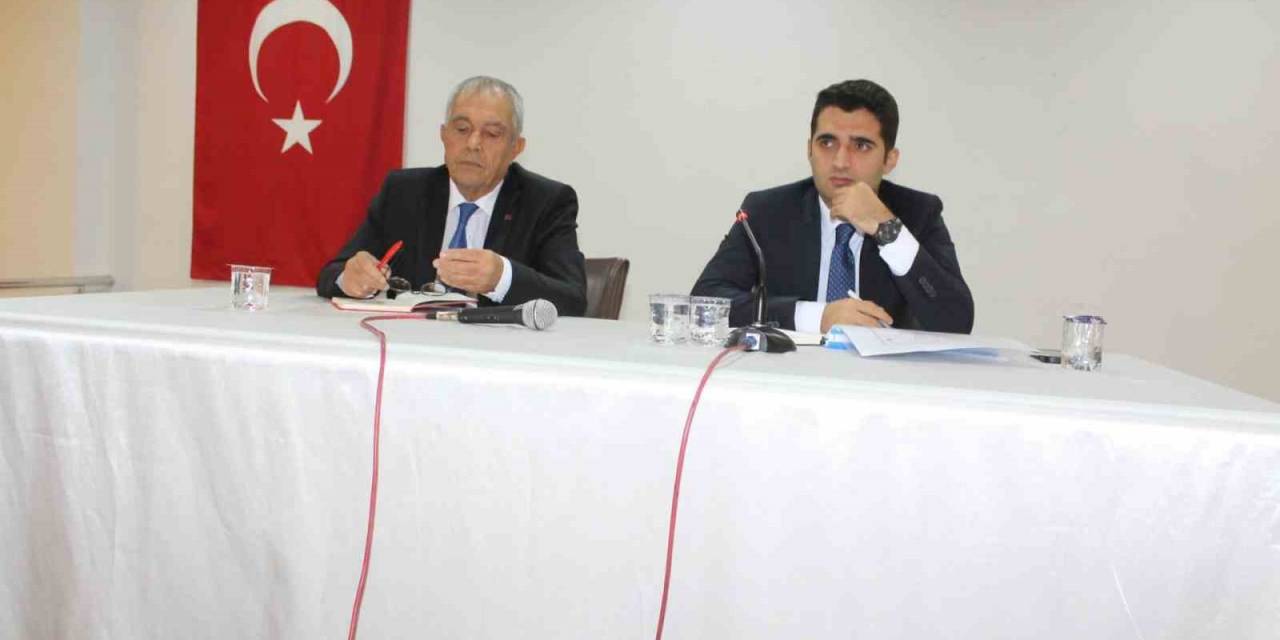 Manyas Kaymakamı Emre Yeşil Halk Toplantısı Yaptı