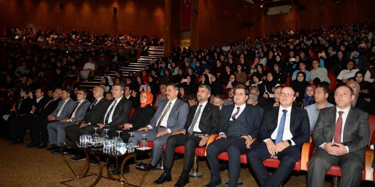 Musiki Konseri Dinleyenleri Mest Etti