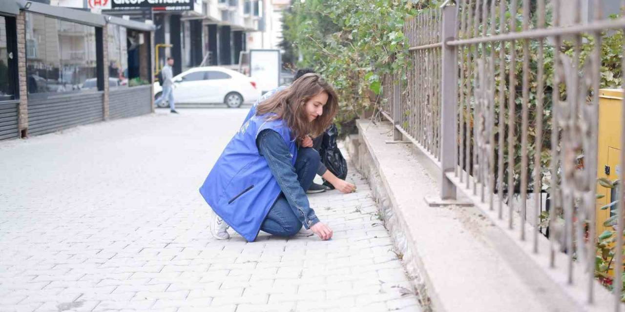 Kırıkkale’de Gençlik Merkezi Gönüllülerinden Mavi Kapak Seferberliği