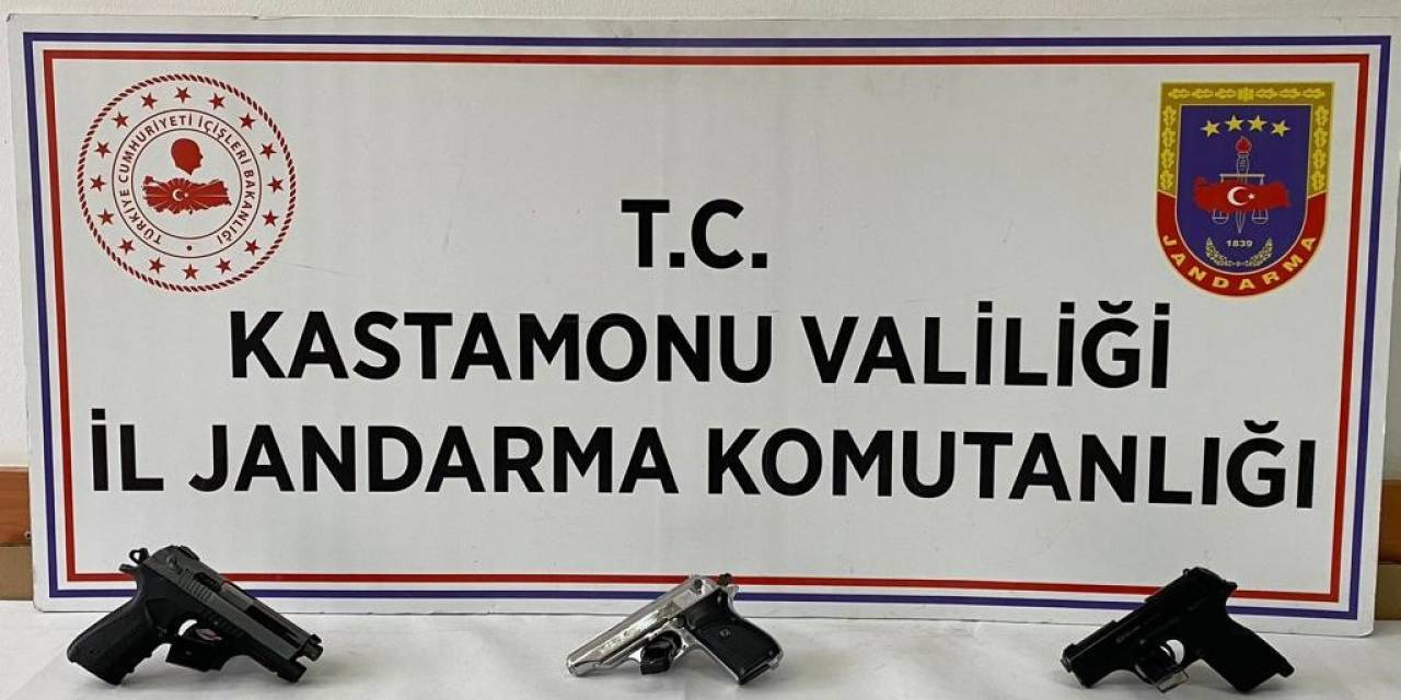 Jandarma Ekipleri Uyuşturucu Tacirlerine Göz Açtırmadı: 5 Gözaltı