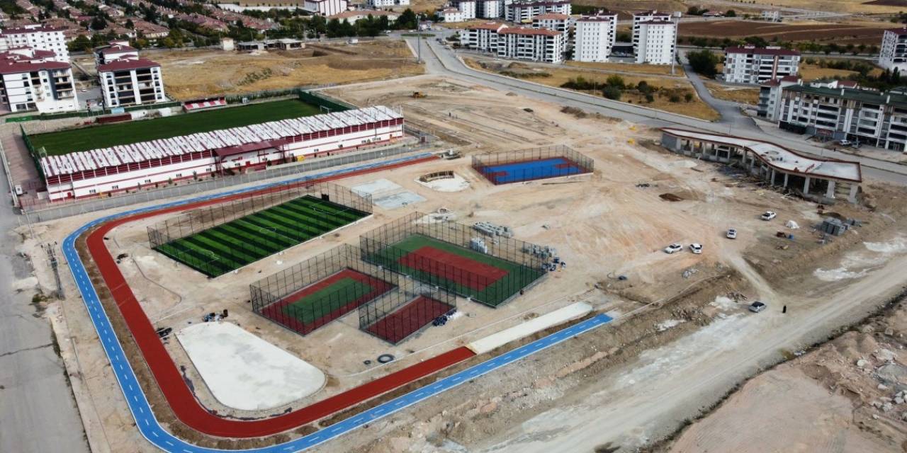 Başkan Şerifoğulları, Spor Köyünde İncelemelerde Bulundu