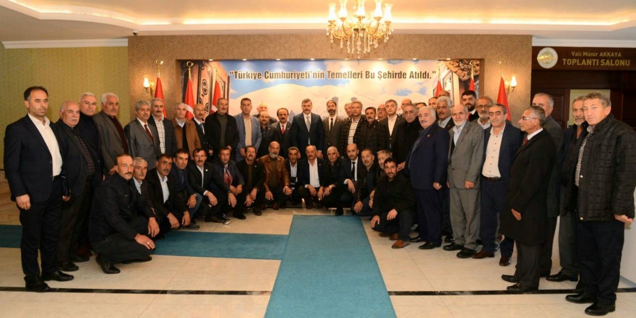 Vali Çiftçi, Muhtarları Kabul Etti