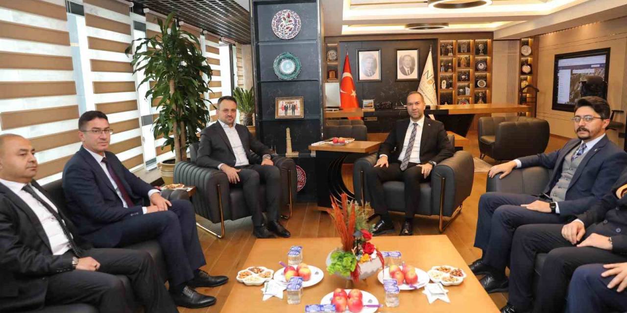 Bakan Yardımcısı Eminoğlu’ndan Niğde Belediyesi’ne Ziyaret