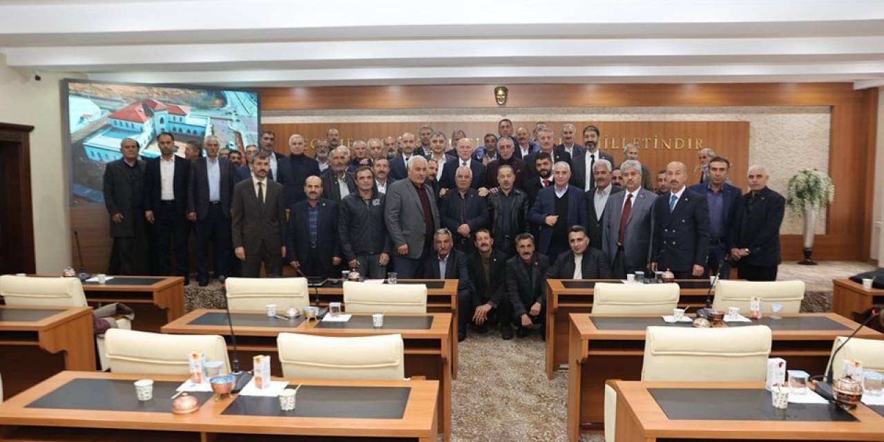 Sekmen, “ Muhtarlar Bizim Baş Tacımız”