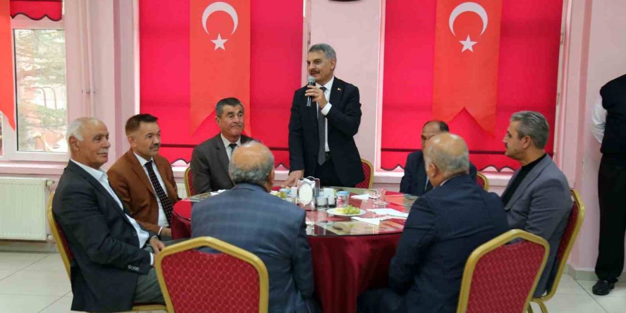 Vali Özkan, Muhtarların Gününü Kutladı