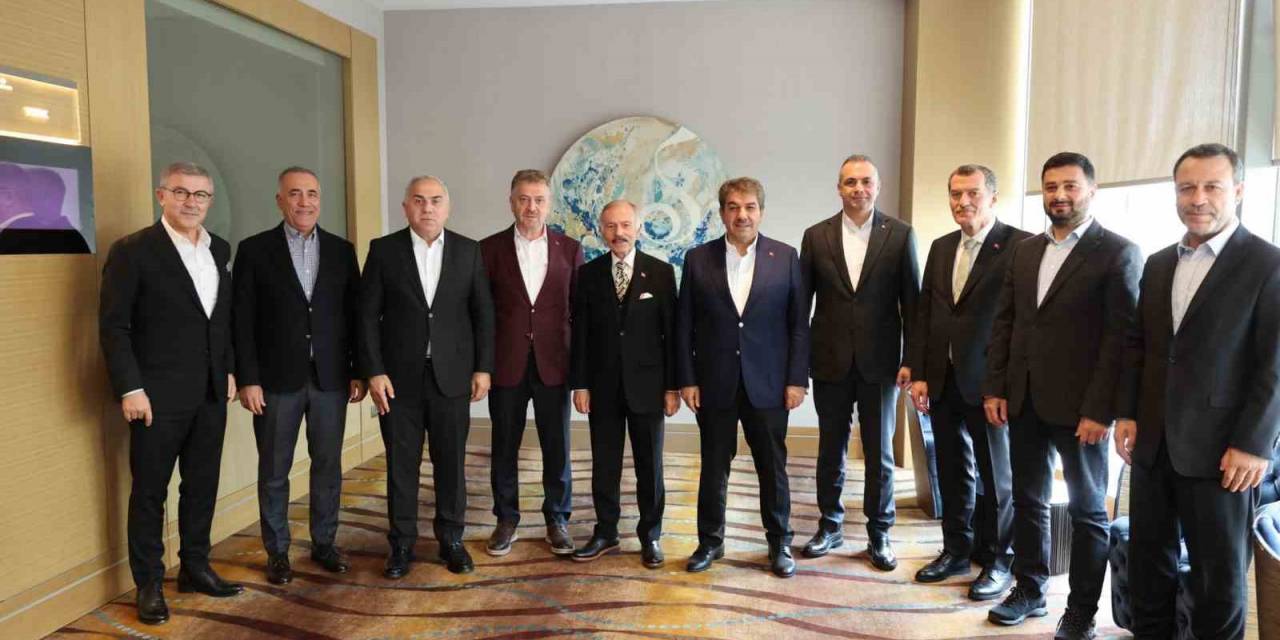 Belediye Başkanları Bayrampaşa’da Toplandı