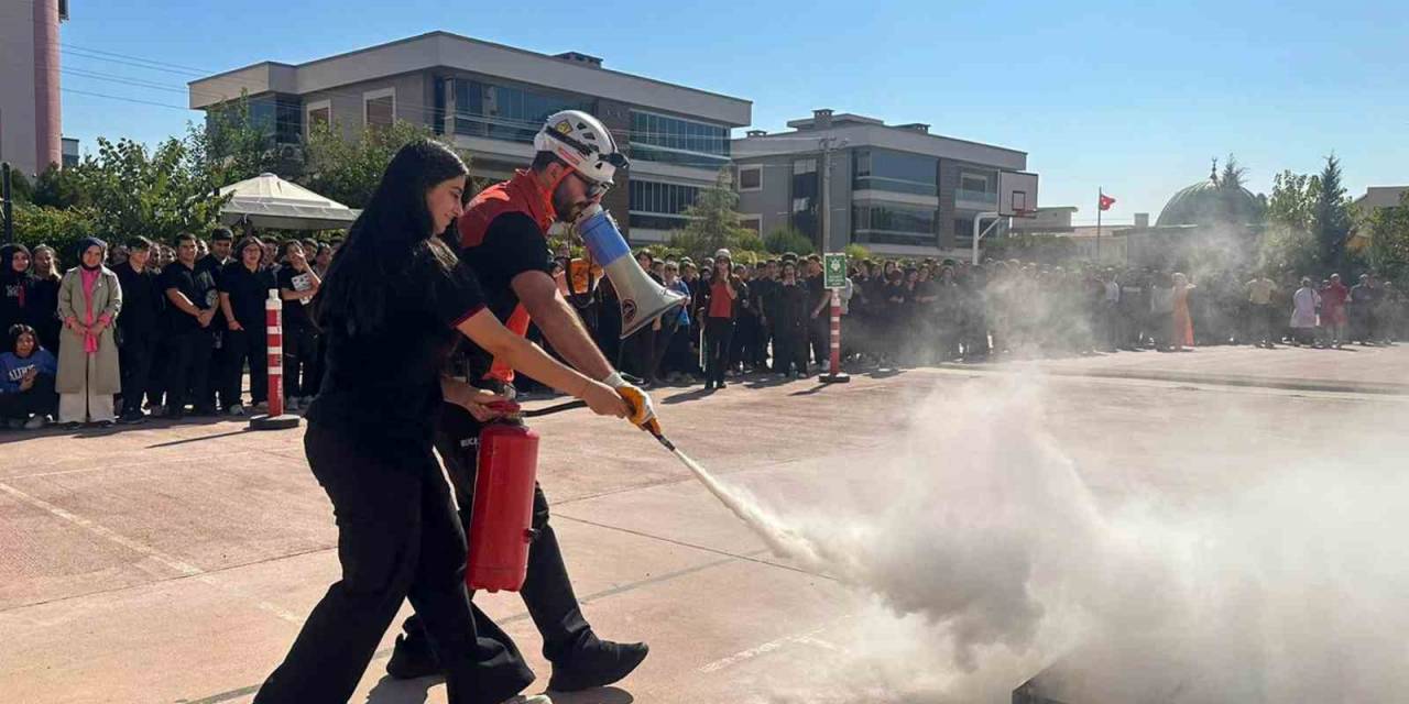 Bucakut’tan Öğrencilere Afet Eğitimi