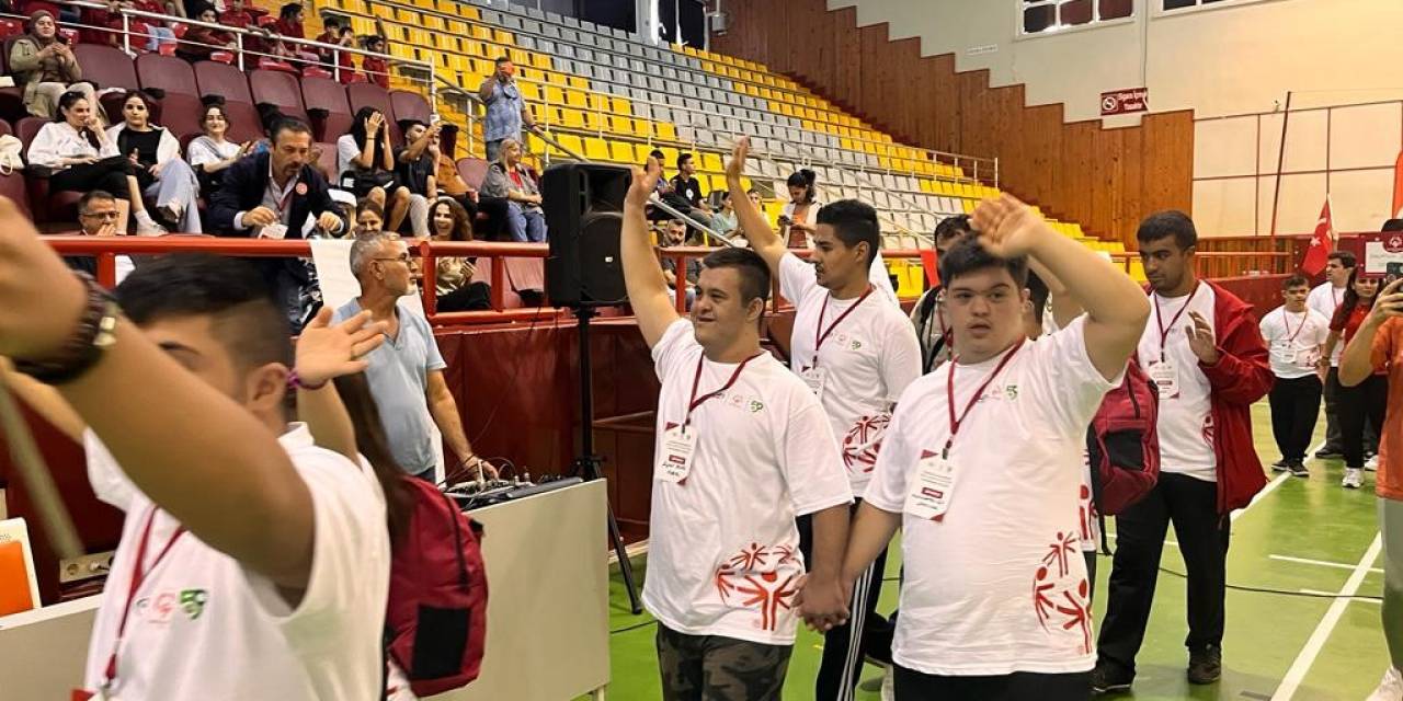 Özel Olimpiyatlar Türkiye &çukurova Üniversitesi Dayanışma Oyunları Sona Erdi