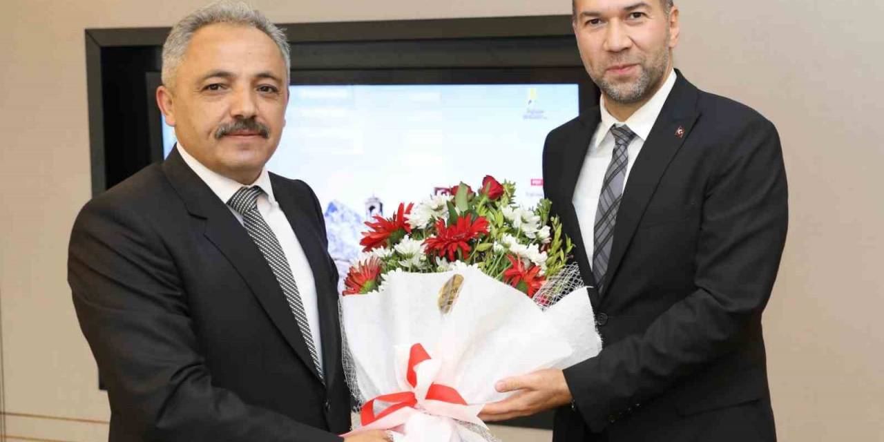 Başkan Özdemir, Muhtarları Ağırladı