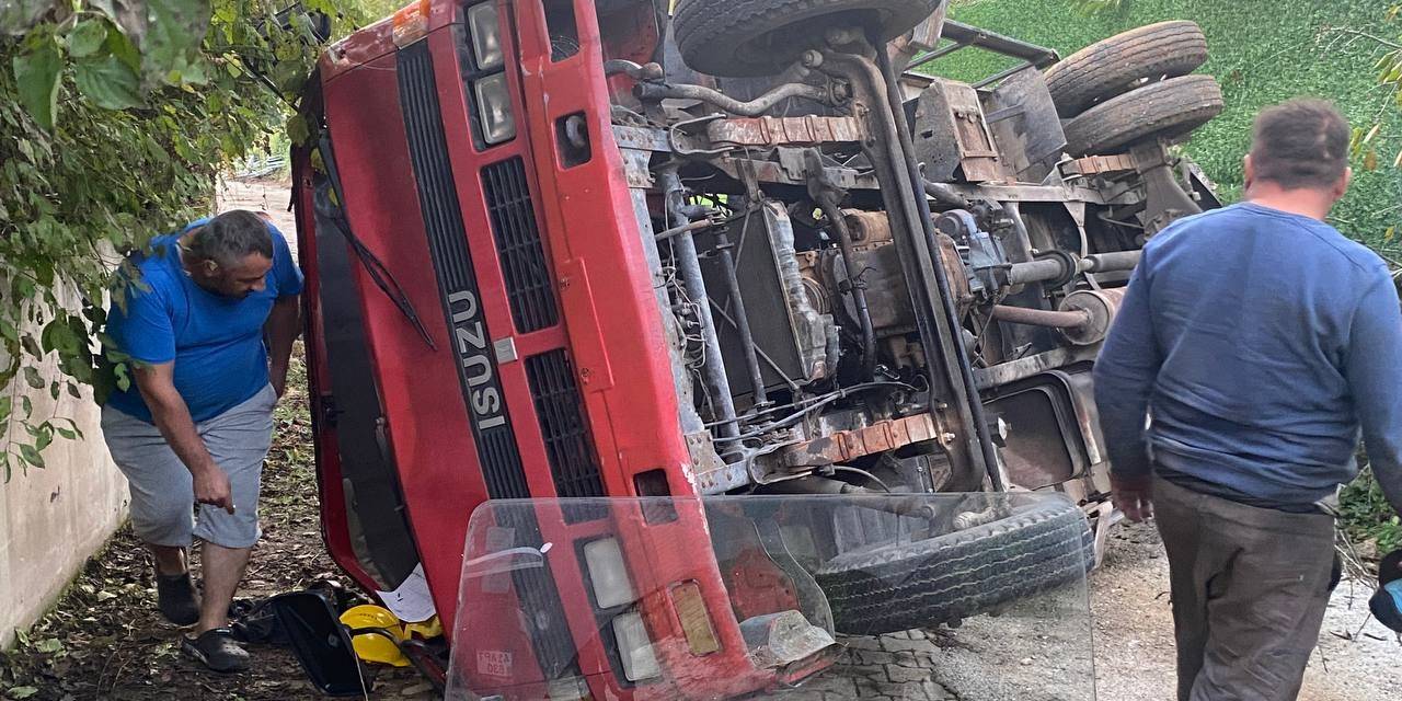 Elektrik Arıza Ekibi Kaza Yaptı: 2 Yaralı