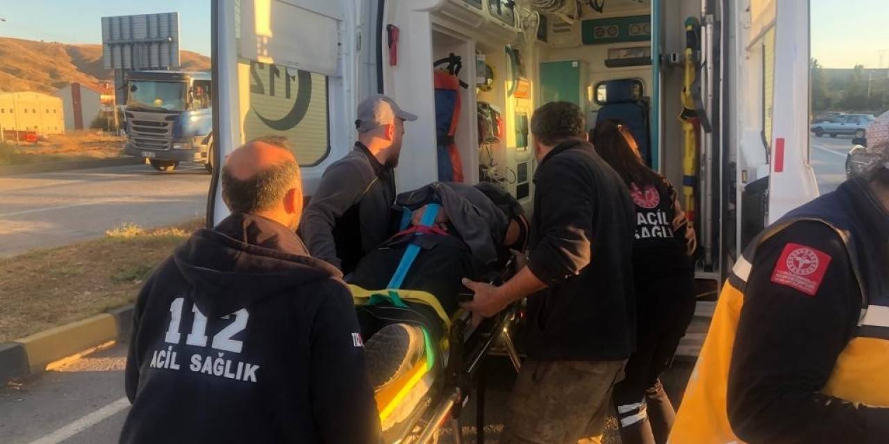 İşçileri Taşıyan 3 Otobüs Ve 1 Minibüs Kaza Yaptı: 36 Yaralı