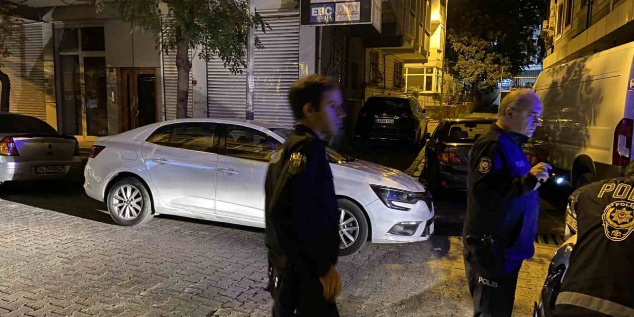 Bahçelievler’de Polisin "Dur" İhtarına Uymayan Araç Kaçtı, Kovalamacada İki Polis Yaralandı