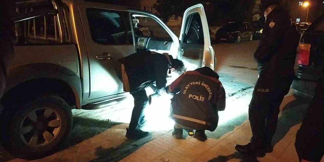 Telefonla Konuştu, Sinir Krizi Geçirip Kendini Vurdu