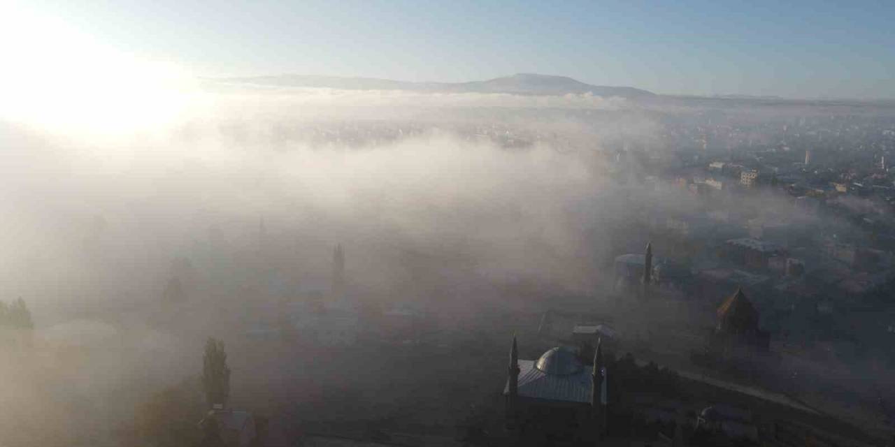 Kars Sis Bulutları Arasında Kayboldu